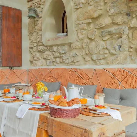 La Leopoldina 6, Emma Villa